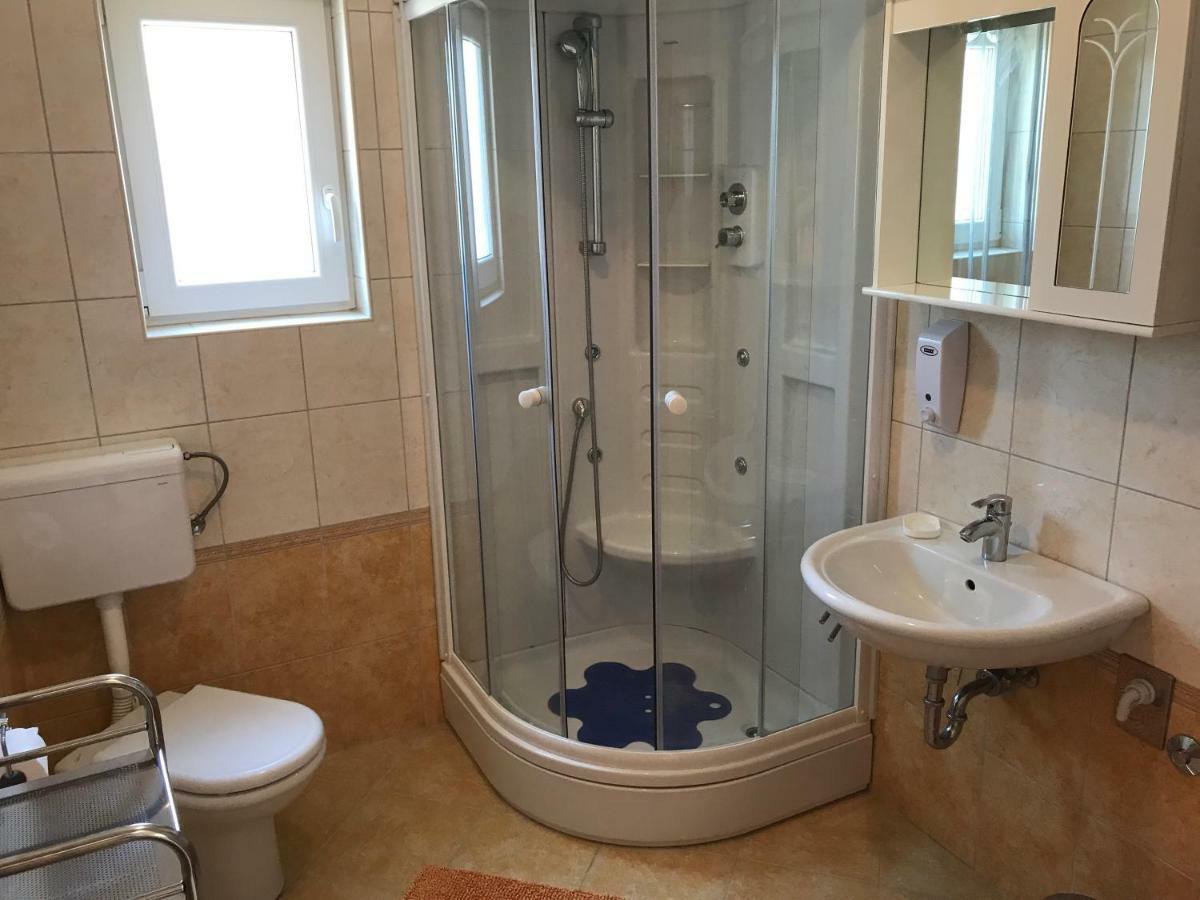 Apartmani Marija Klimno B Exterior photo